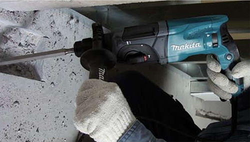 Перфоратор Makita HR 2470
